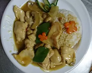 47. Arroz Con Pollo Y Curry