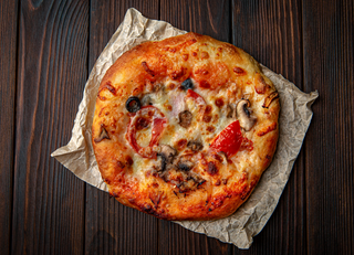 Pizza ''ConGusto'' cu carne de pui