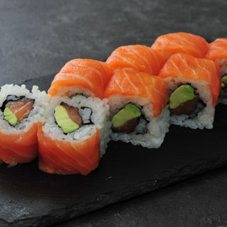 Salmón Uramaki Roll (8 Pzs.)