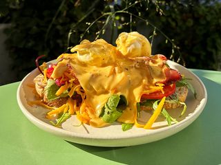 Яйце пашот з беконом XXL (390g)