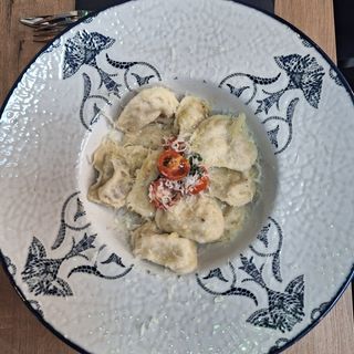 Tortellini Con Ternera All'Aglio