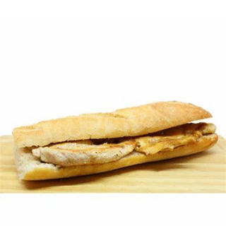 Bocadillo de pechuga a la plancha