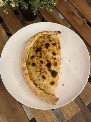 Calzone de Frango Catupiry