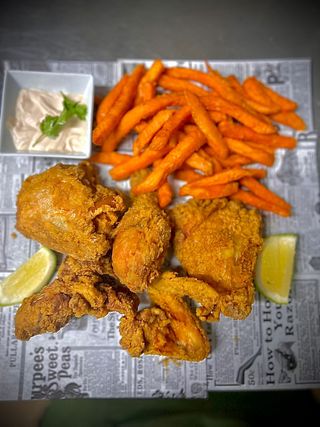 YOYO CHIKEN BOX (10 Pzs.) + Patatas