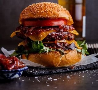 Big Chicken Cheese Burger