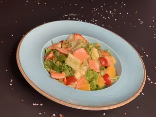 Salata sa lososom