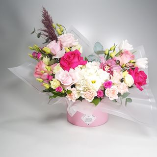 Cutie cu mix de flori