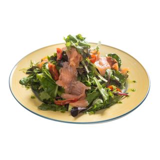 Салата с пушета сьомга