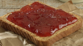 Tostadas con mermelada