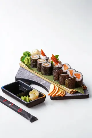  MAKI SAUMON