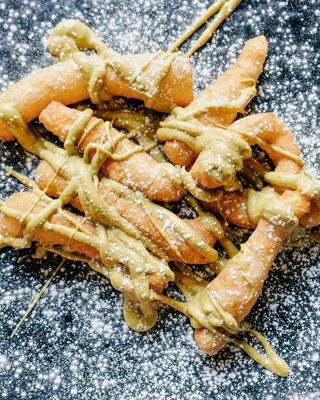 Straccetti di pasta fritta