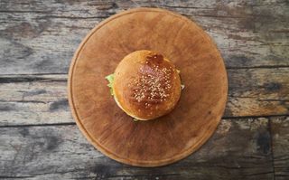 Пилешки бургер (350г)