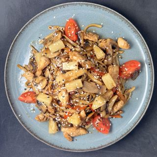 Удон з куркою та ананасом 0,350