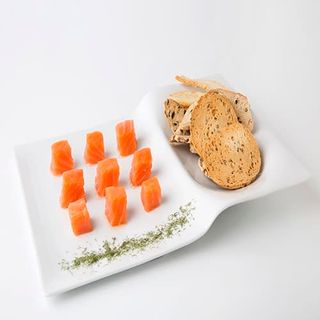 Dados De Salmon Marinado