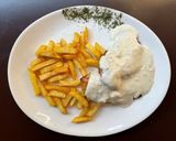 Pileći file u sosu četiri vrste sira