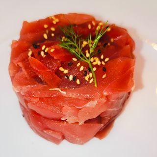 12 Tonno tartar