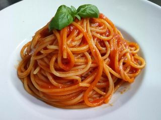 Pasta al pomodoro fresco con basilico 5 porzioni