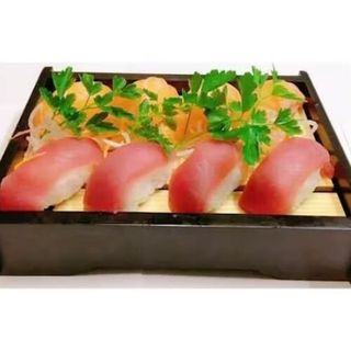 F4 bandeja sushi (8 piezas)
