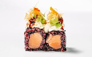 BL5 - Black salmon roll