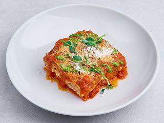 Lasagne al RAGU' BOLOGNESE