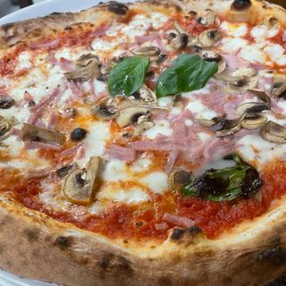 Pizza Funghi E Prosciutto