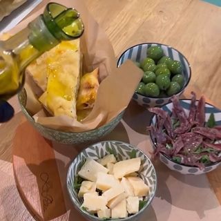 Variado De Aperitivos