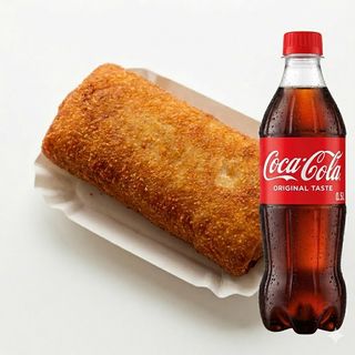 Zestaw pasztecik z mięsem wołowo - wieprzowym i Coca-Cola 0,5l