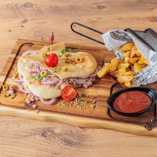 Sendvič sa tunjevinom