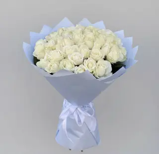 Моно букет з білої троянди (25 троянд)