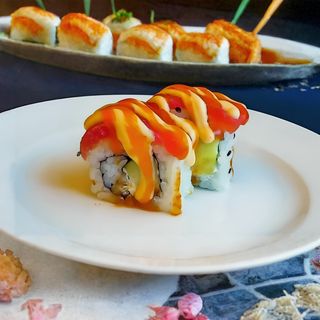 P2 Uramaki tonno piccante e cetriolo