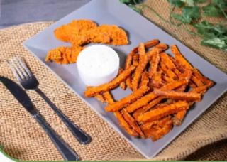 Stripsy z kurczaka z batatami