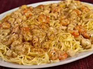 176. Пържени спагети със скариди и яйца (800г)