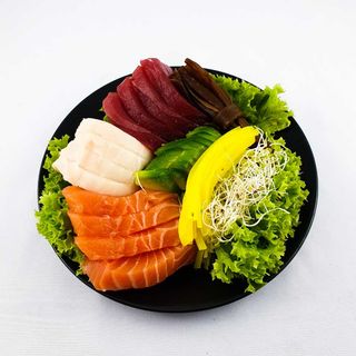 4.Sashimi z łososia, tuńczyka i ryby maślanej