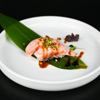 36 Nigiri flambè sake