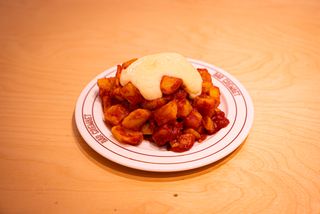 Patatas bravas
