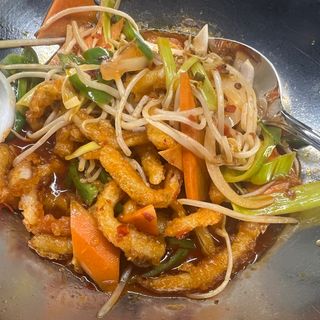 121. Scodella di fuoco piccante con calamari