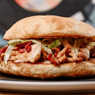 Piletina sir sendvič