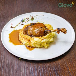 Coscia d'anatra confit con purea di patate