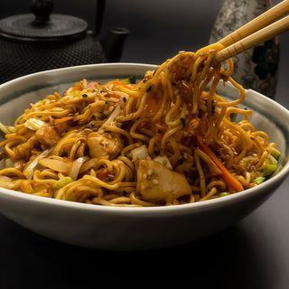 74.- Yakisoba Verduras Y Huevos