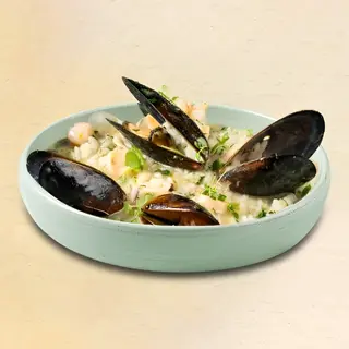РИЗОТО С МОРСКИ ДАРОВЕ