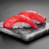 სუში თინუსით