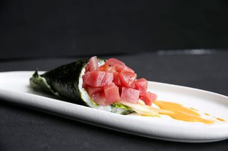 81 Temaki Tartar Atún