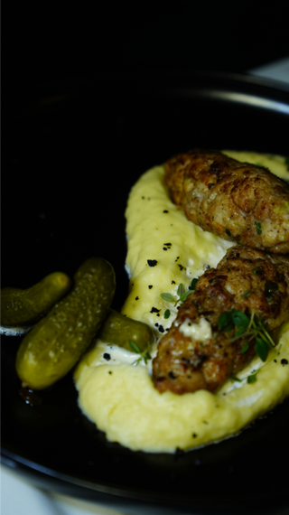 PUREE Z DOMOWYM KOTLETEM Z KURCZAKA