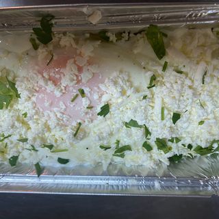 Ou cu mamaliguta branza si smantana