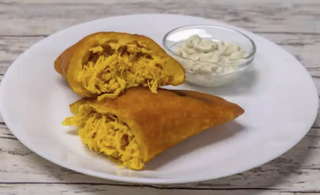 Empanada de pollo mechado