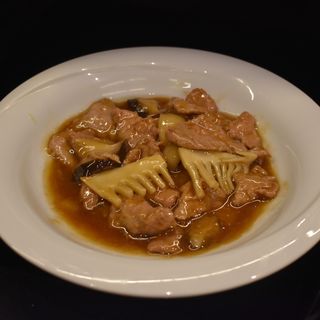 Manzo con bambù e funghi-231