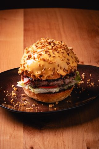 Бургер Bandos King та картопляні діпи