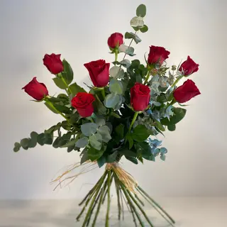 Nueve Rosas Rojas