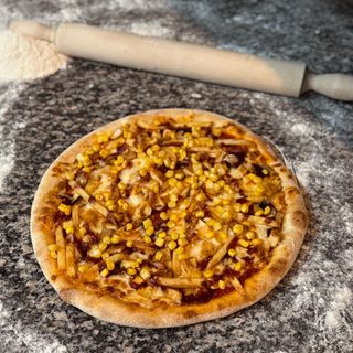 Pizza La Coltul Cetatii Ø 32 cm 