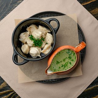 Пельмени из мраморной говядины с бульоном